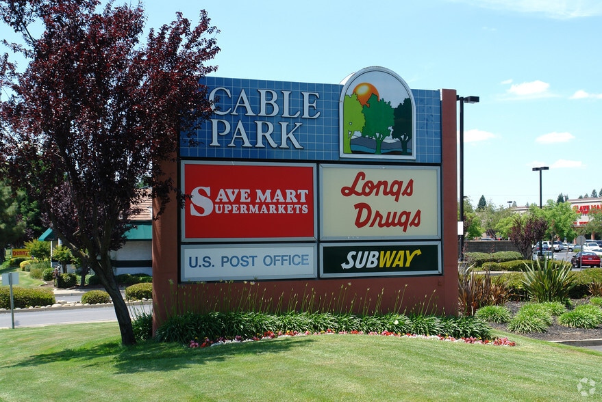 8835-8893 Greenback Ln, Orangevale, CA à louer - Photo du bâtiment - Image 3 de 10