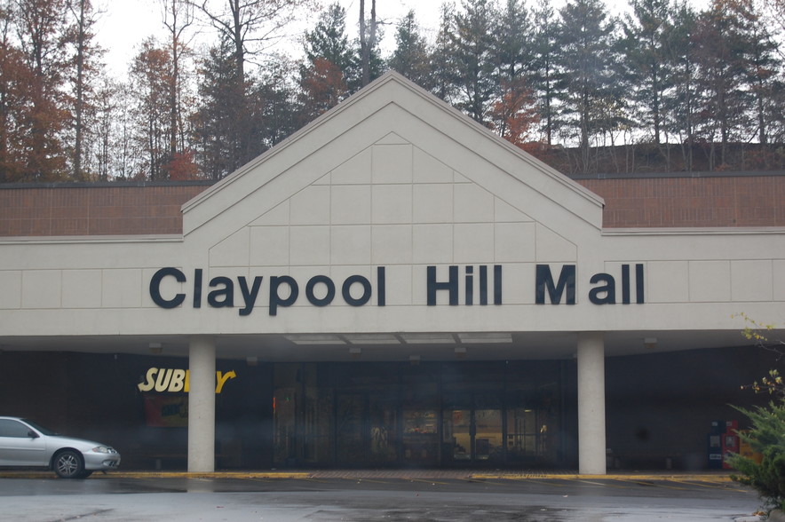 1051 Claypool Hill Mall Rd, Cedar Bluff, VA à vendre - Autre - Image 1 de 1