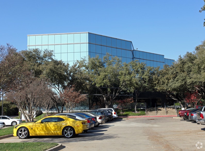 14875 Landmark Blvd, Addison, TX for lease - Primary Photo - Image 1 of 4