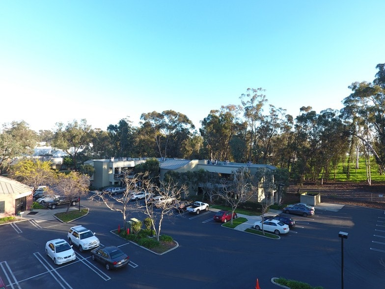 9666 Businesspark Ave, San Diego, CA à louer - Photo du bâtiment - Image 3 de 8