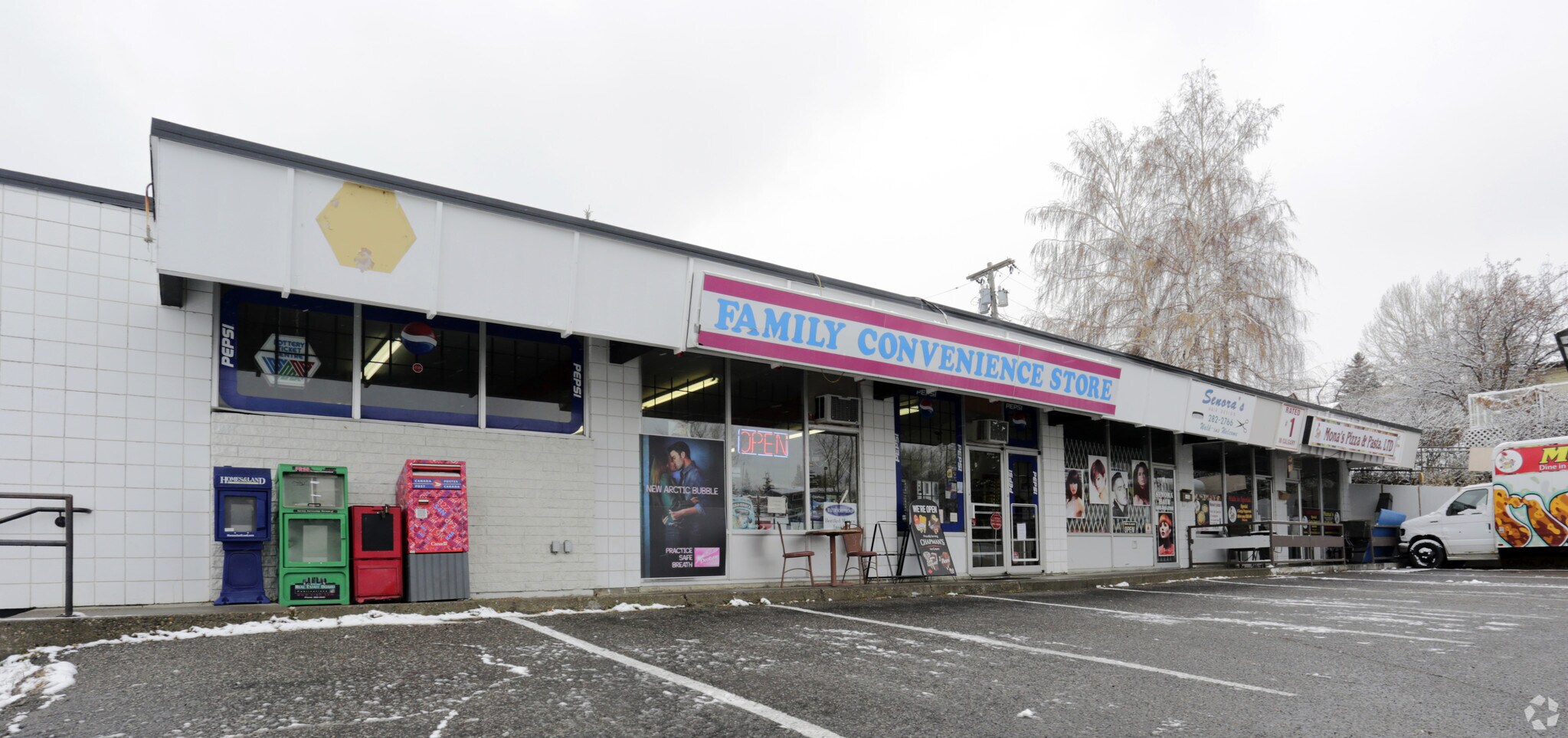 1101 48th Ave NW, Calgary, AB for sale Primary Photo- Image 1 of 1