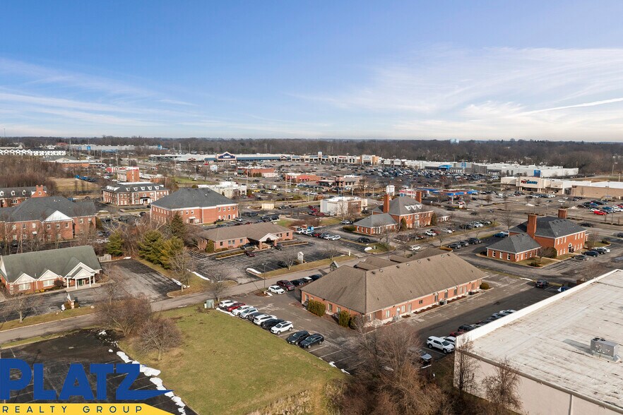 935 Trailwood Dr, Youngstown, OH à vendre - Photo du bâtiment - Image 3 de 11