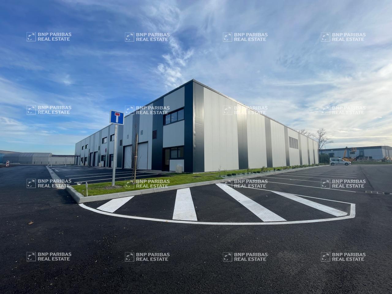 Flex in Blanquefort for sale Building Photo- Image 1 of 9