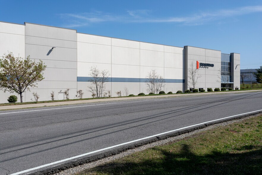 421 Mason Rd, La Vergne, TN à louer - Photo du bâtiment - Image 3 de 7