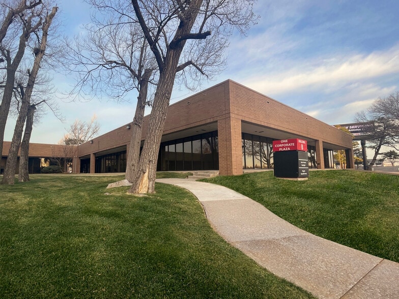3525 NW 56th St, Oklahoma City, OK for lease - Building Photo - Image 2 of 9