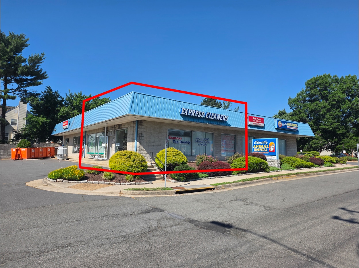 13705 Lee Jackson Memorial Hwy, Chantilly, VA for lease Building Photo- Image 1 of 2