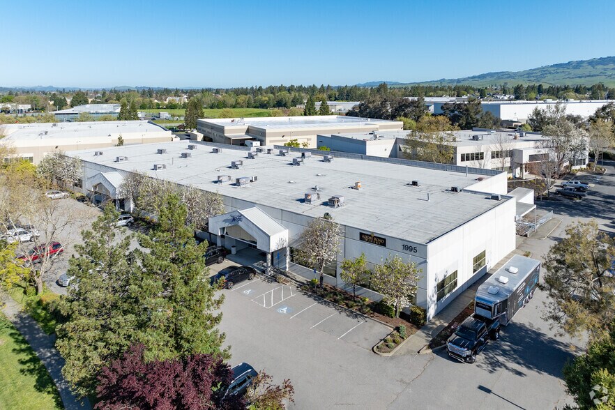 1955-1995 S McDowell Boulevard Ext, Petaluma, CA à vendre - Aérien - Image 3 de 7