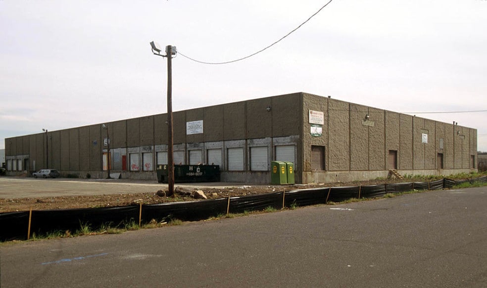 100 Burma Rd, Jersey City, NJ à louer - Photo du bâtiment - Image 2 de 11