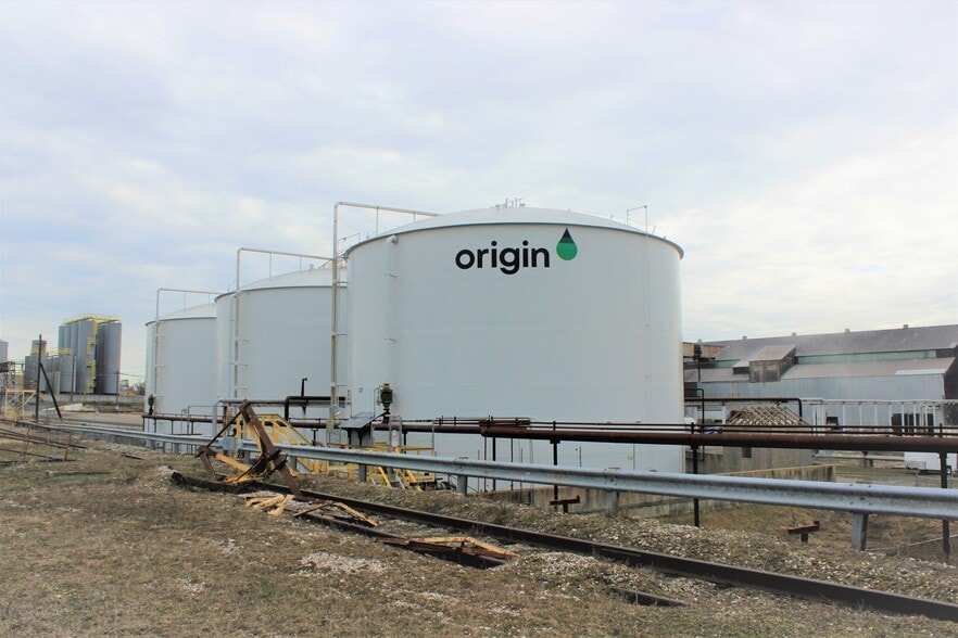 5501 Pennington Ave, Baltimore, MD à vendre - Photo du bâtiment - Image 3 de 31