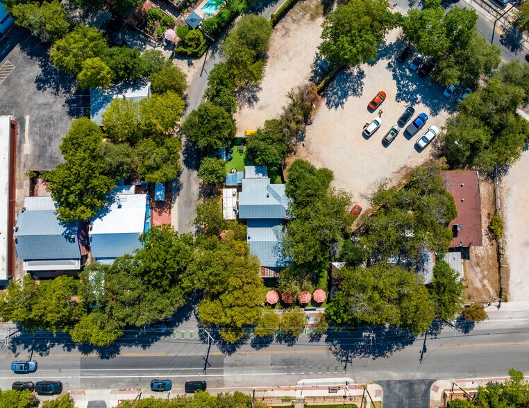 1102 S Alamo St, San Antonio, TX à vendre - Photo du bâtiment - Image 2 de 43