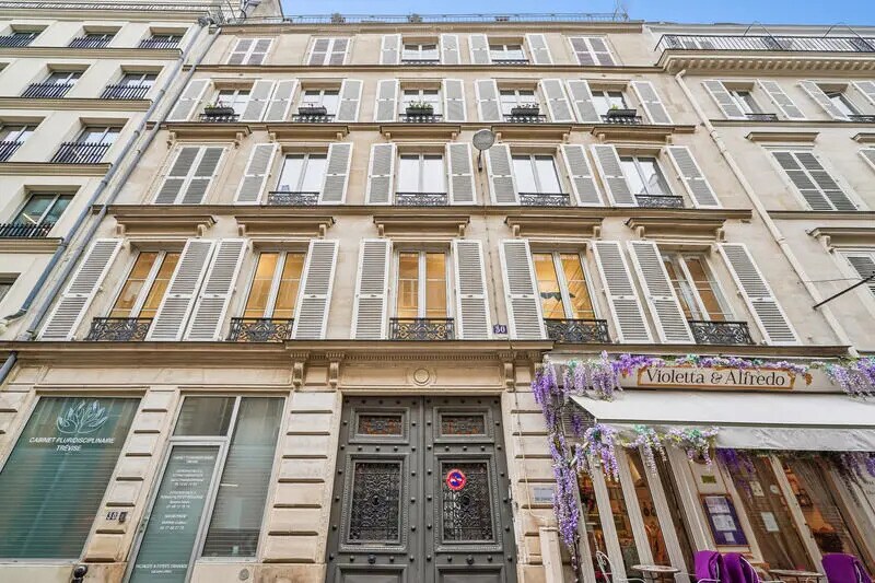 Office in Paris for sale Building Photo- Image 1 of 13