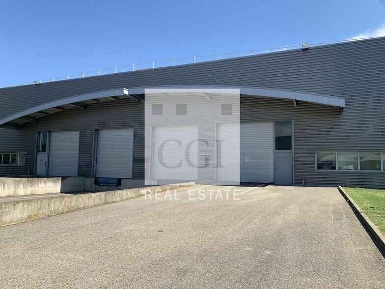 50 Rue Jean Zay, Saint-Priest for lease - Building Photo - Image 1 of 13