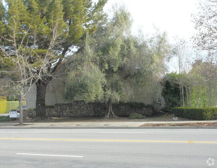 3373 Middlefield Rd, Palo Alto, CA à louer - Photo du bâtiment - Image 2 de 2