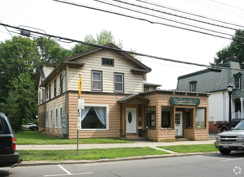 150-152 Broad St, Milford, CT à vendre - Photo principale - Image 1 de 2