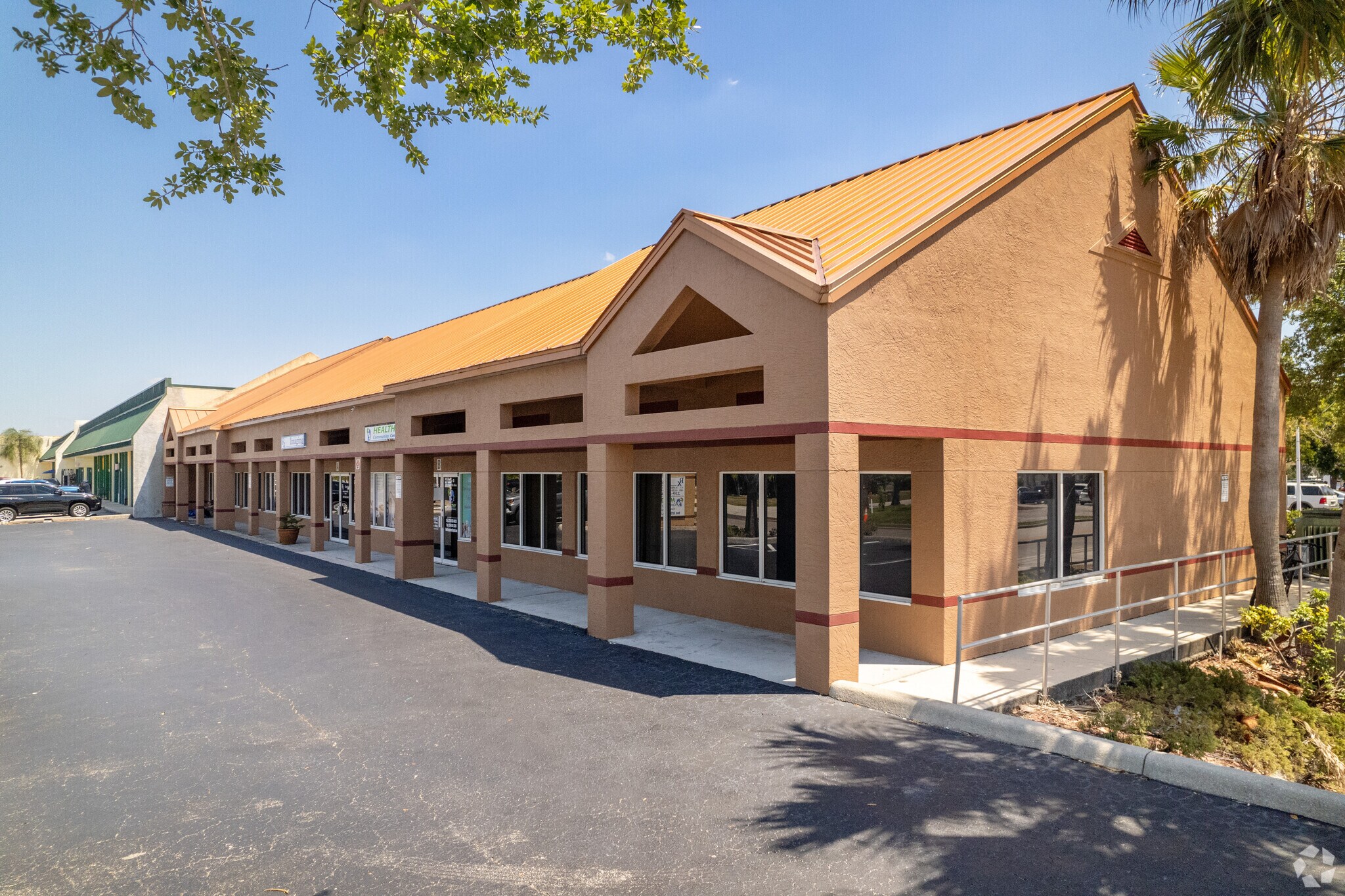 506 SE 47th Ter, Cape Coral, FL à vendre Photo du bâtiment- Image 1 de 7