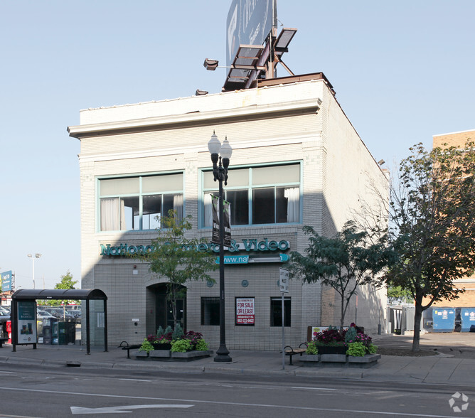 930 Hennepin Ave, Minneapolis, MN à vendre - Photo du bâtiment - Image 1 de 1