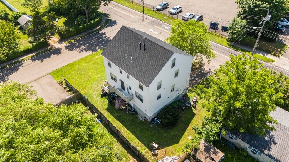 143 Bradford Ave, East Haven, CT for sale - Building Photo - Image 3 of 5