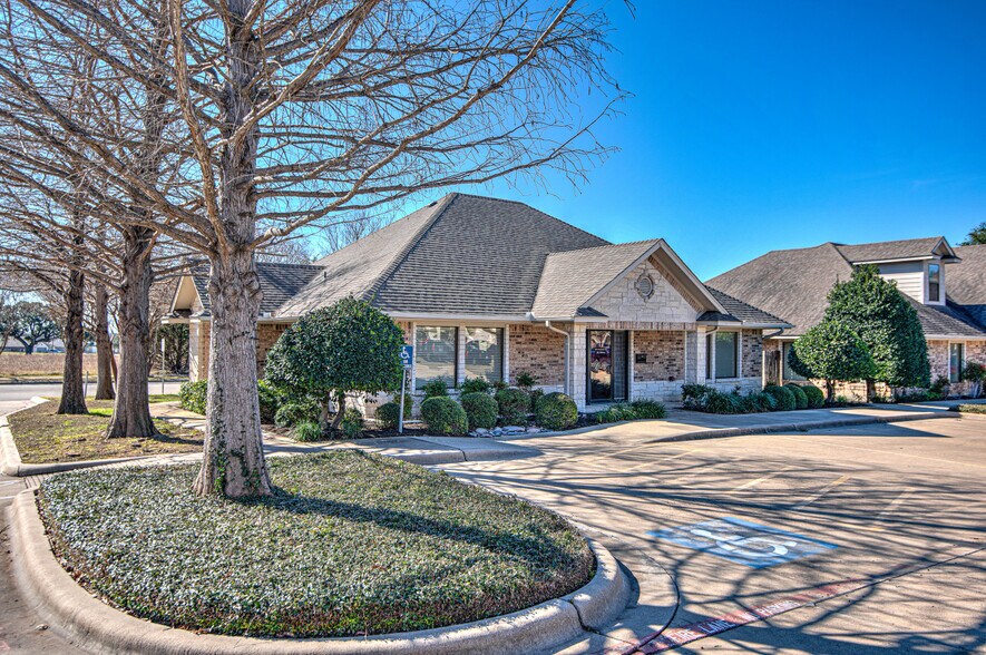 2566 Blue Meadow Dr, Temple, TX à louer - Photo du bâtiment - Image 3 de 29