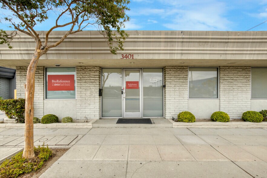 3401 Winona Ave, Burbank, CA à vendre - Photo du bâtiment - Image 3 de 25