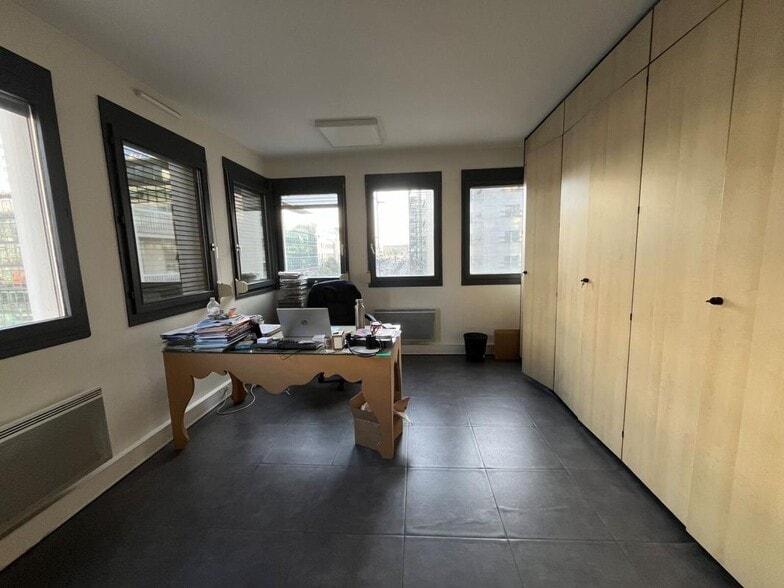 96 Boulevard Marius Vivier-Merle, Lyon for lease - Building Photo - Image 2 of 9