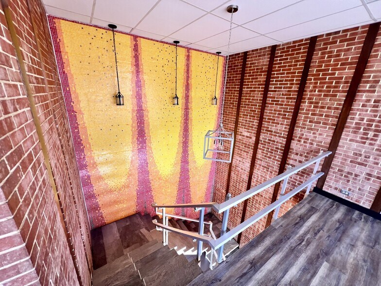 701-817 W Park Row Dr, Arlington, TX à louer - Photo du bâtiment - Image 2 de 6