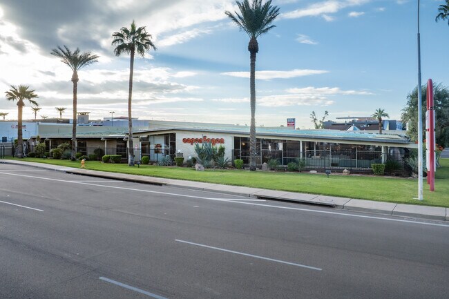 More details for 1701 E Camelback Rd, Phoenix, AZ - Retail for Lease