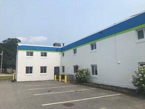 166 Lavan St, Warwick, RI à louer Photo intérieure- Image 1 de 4