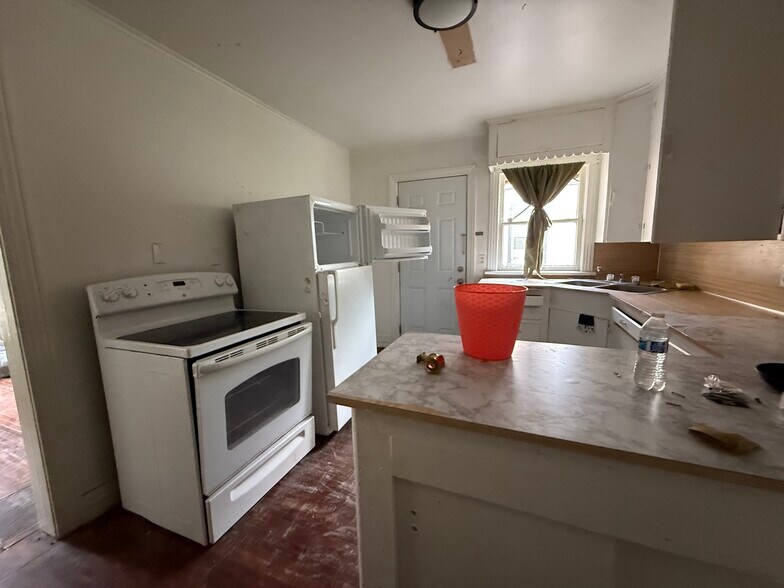 2812 E Admiral Ct, Tulsa, OK à vendre - Photo du bâtiment - Image 3 de 5