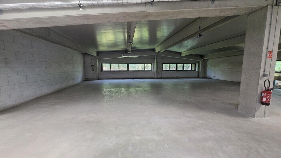 Flex in Hyères for sale - Interior Photo - Image 3 of 9
