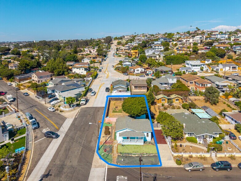 5007 Savannah St, San Diego, CA à vendre - Photo principale - Image 1 de 12