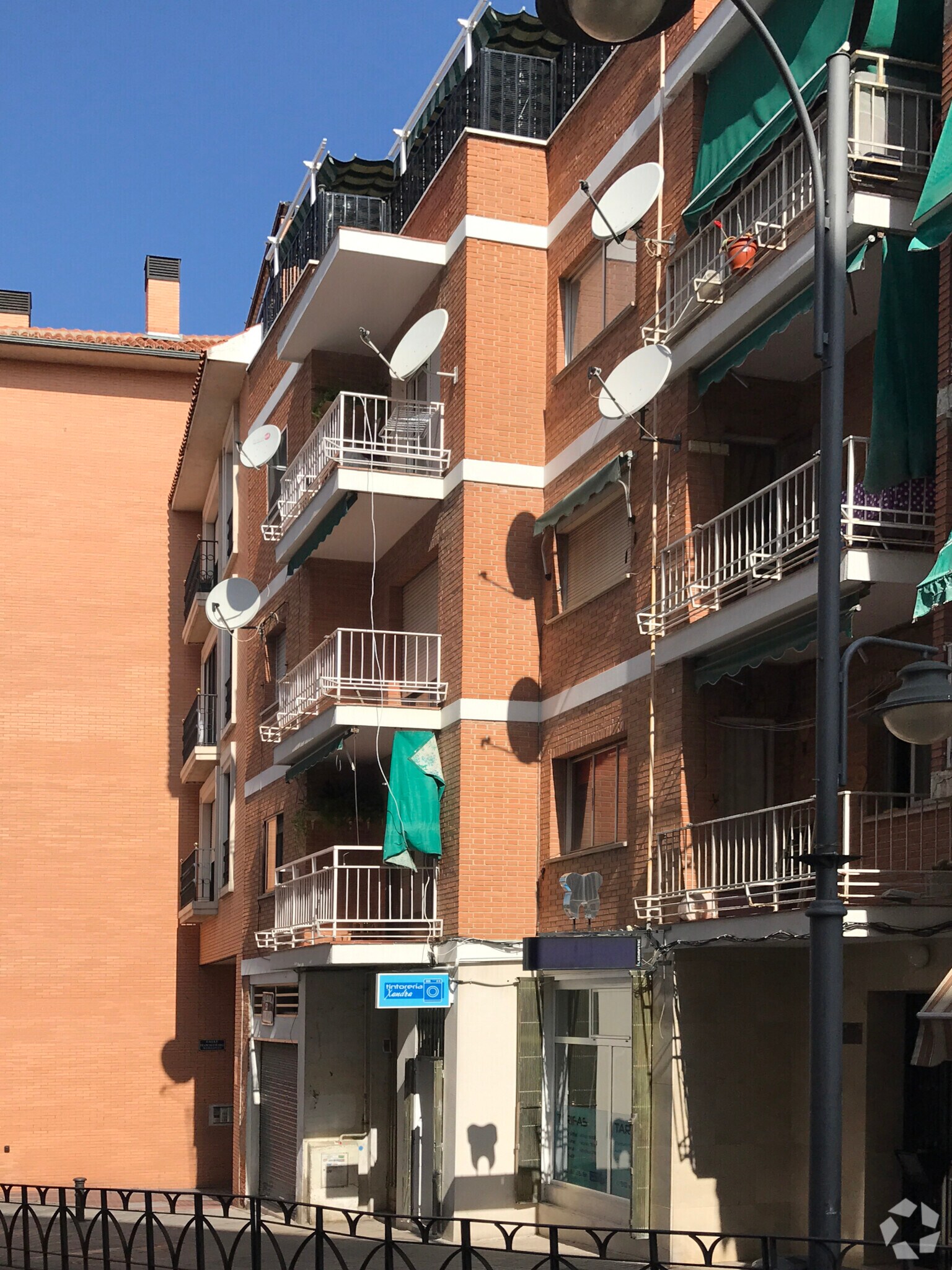 Immeuble residentiel dans Arganda del Rey, Madrid à vendre Photo du bâtiment- Image 1 de 3