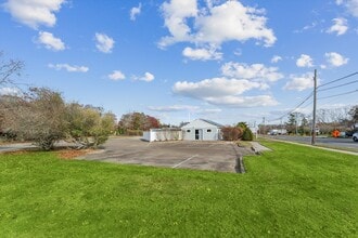 62 Montauk Hwy, Westhampton, NY for lease Building Photo- Image 2 of 16