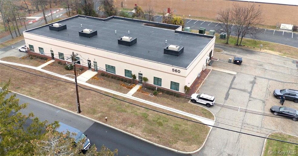 560 Bradley Hill Rd, Blauvelt, NY for sale - Building Photo - Image 3 of 10