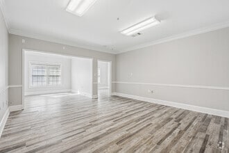 1290 Kennestone Cir, Marietta, GA à louer Photo intérieure- Image 1 de 3