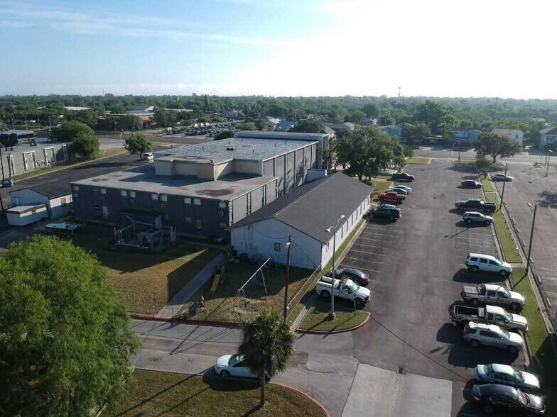 3401 S Alameda St, Corpus Christi, TX à vendre - Photo du bâtiment - Image 3 de 9