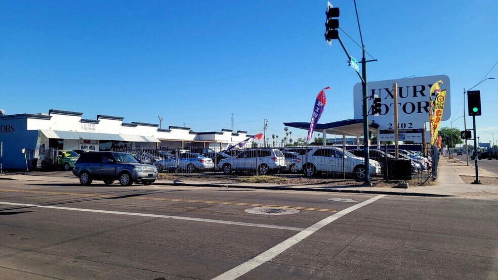 2802 E Van Buren St, Phoenix, AZ for sale - Building Photo - Image 2 of 11