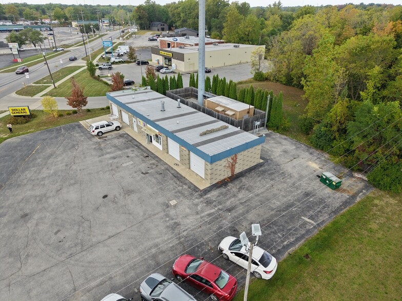 1320 Goshen Ave, Fort Wayne, IN for lease - Building Photo - Image 2 of 4