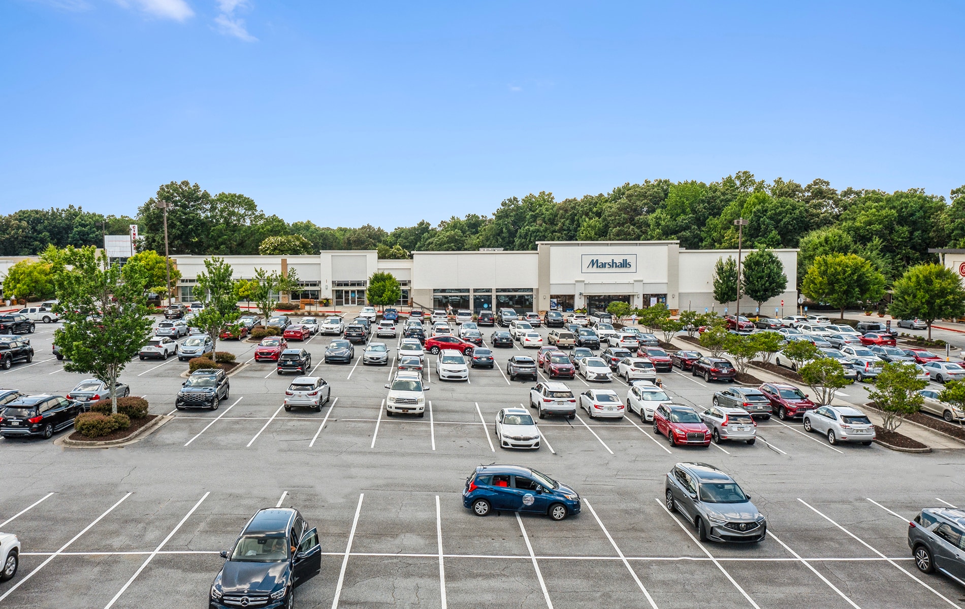 1300 Johnson Ferry Rd, Marietta, GA for lease Interior Photo- Image 1 of 3