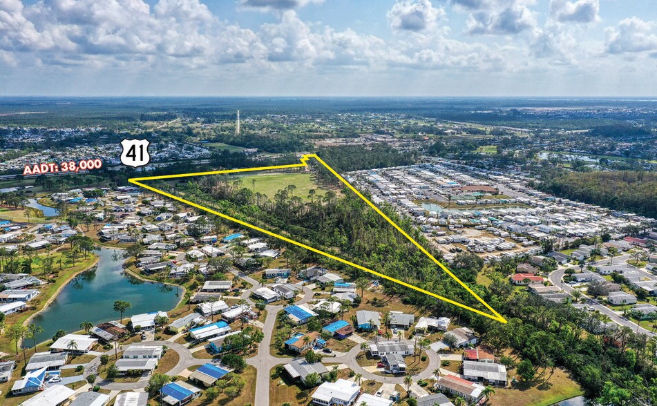 19001 N Tamiami Trl, North Fort Myers, FL à vendre - Aérien - Image 3 de 10