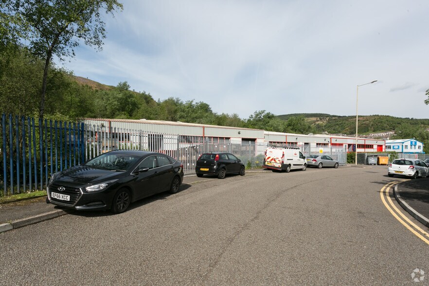 C1 Trade Park, Aberaman à louer - Photo du bâtiment - Image 3 de 4