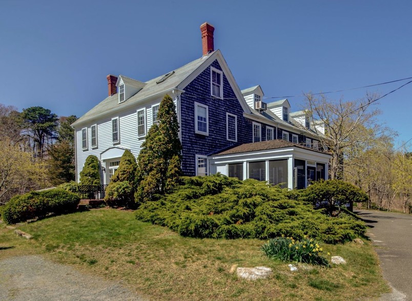 70 Main St, Wellfleet, MA à vendre - Photo principale - Image 1 de 1