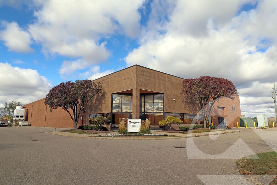 31888 Glendale St, Livonia, MI for lease - Primary Photo - Image 1 of 3