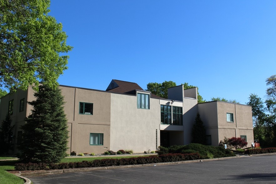 401-423 Coventry Dr, Phillipsburg, NJ à vendre - Photo du bâtiment - Image 2 de 23