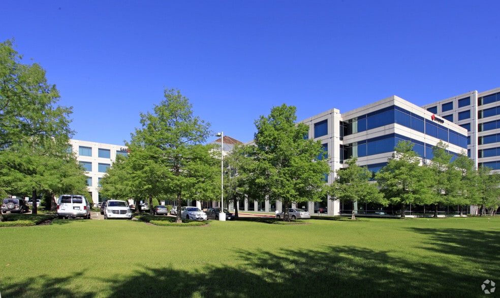 3250 Briarpark Dr, Houston, TX à louer - Photo du bâtiment - Image 3 de 26