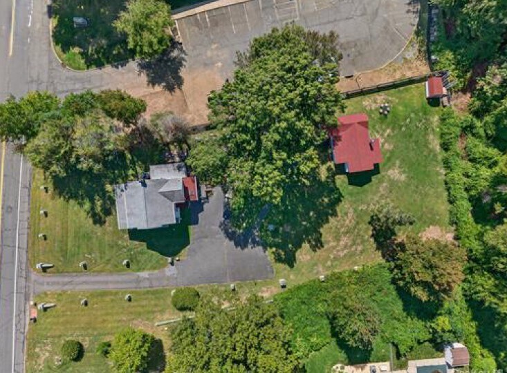 20 Thiells Mount Ivy Rd, Pomona, NY à vendre - Photo du bâtiment - Image 3 de 3