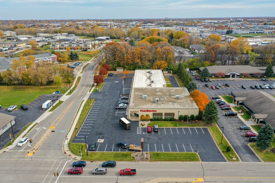 500-520 N Westhill Blvd, Appleton, WI à louer - Photo du bâtiment - Image 3 de 30