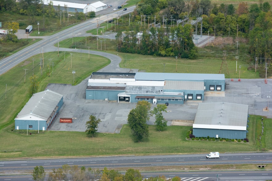 500 N Peterboro St, Canastota, NY for lease - Building Photo - Image 2 of 8