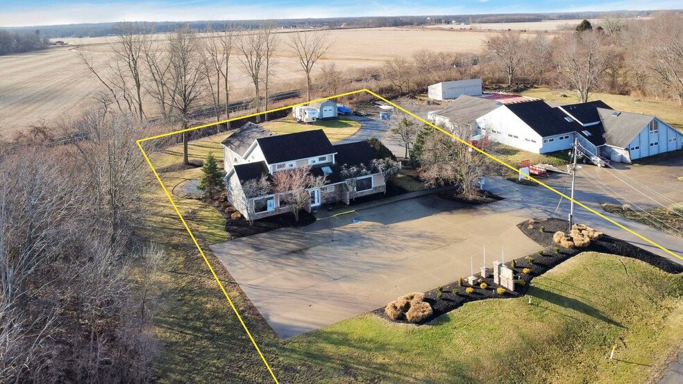 14006 W Lake Rd, Vermilion, OH for sale - Aerial - Image 3 of 33