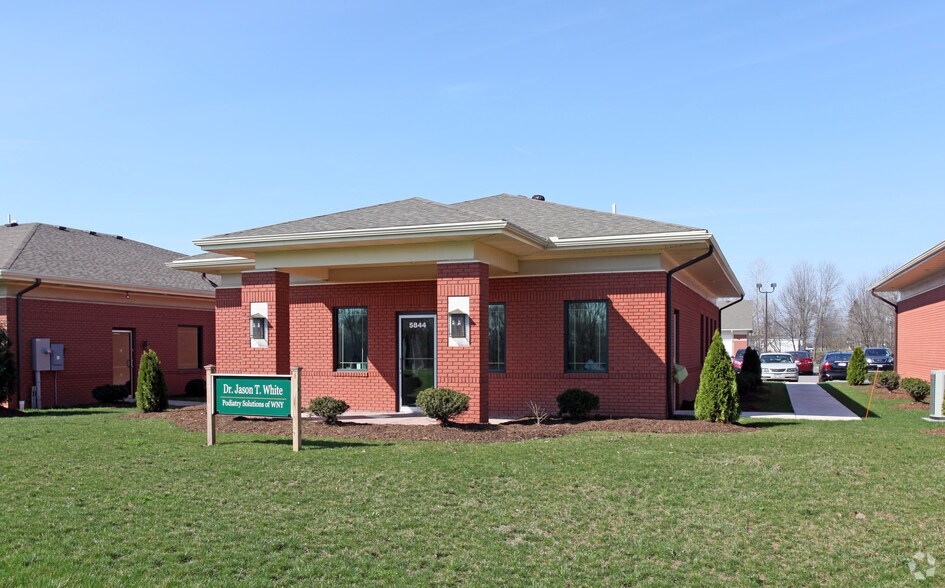 5844 Snyder Dr, Lockport, NY for lease - Building Photo - Image 2 of 2
