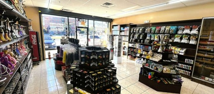 9390-9398 W Ballard Rd, Des Plaines, IL à louer Photo intérieure- Image 1 de 2